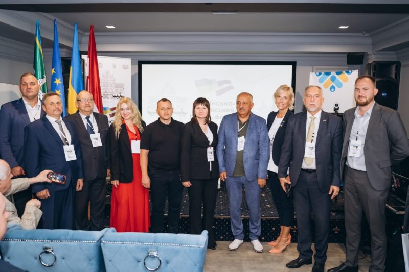 Pašvaldības pārstāvji piedalās Ukrainas - Latvijas biznesa forumā Černivcu pašvaldībā Ukrainā
