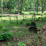 Pašvaldība sāk labiekārtot pansionāta kapu teritoriju Alūksnes Lielajos kapos