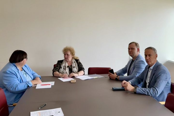 Izglītības un zinātnes ministrija saskaņo Alūksnes novada pašvaldības domes lēmumu par vienu vispārējās izglītības iestādi Alūksnes pilsētā