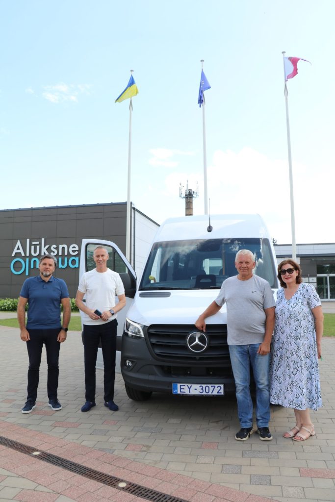 Jauns mikroautobuss izglītojamo pārvadājumiem
