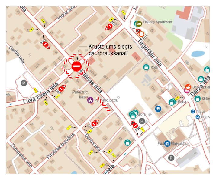 Ielu karte, kurā redzams slēgts krustojums starp Helēnas ielu, Lielā Ezera ielu un Tirgotāju ielu, ar tekstu: Krustojums slēgts caurbraukšanai! Ap slēgto zonu izvietotas apbraukšanas un brīdinājuma zīmes.