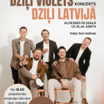 Pieci smaidīgi vīrieši, grupas "Dzīļi Violets" dalībnieki, pozē pret baltu fonu. Divi sēž priekšplānā, trīs stāv aizmugurē. Plakāts ar tekstu: "27. JŪNIJĀ 20.00 GRUPAS DZĪĻI VIOLETS KONCERTS DZĪĻI LATVIJĀ ALŪKSNES PILSSALĀ UZ ALJA JUMTA ieeja: bez maksas. No 18.00 piepūšamās atrakcijas bērniem (bez maksas). No 18.00-24.00 DJ ČAKURS, kafejnīca SALA.