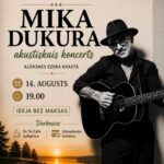Mika Dukura akustiskā koncerta reklāmas plakāts ar nosaukumu "Skaistākais vasaras koncerts", kas notiks "ATPŪTAS KOMPLEKSĀ JAUNSĒTAS ALŪKSNES EZERA KRASTĀ 14. AUGUSTS 19.00". IEEJA BEZ MAKSAS. Darbosies "Es Te Cafe" kafejnīca un izbraukuma treileris. Plakātā attēlots mākslinieks Mika Dukurs, kurš spēlē akustisko ģitāru, un saulrieta ainava virs ezera ar priežu ieskautu ceļu.